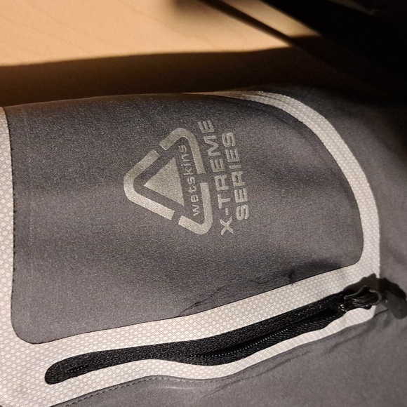 WETSKINS MEN'S SIZE MEDIUM COAT GREY - Picture 5 of 5